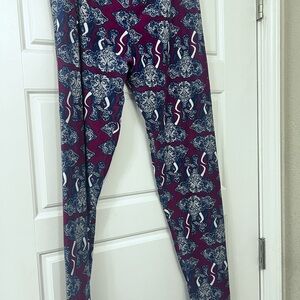 LuLaRoe Women's Leggings - Red and Blue Pattern